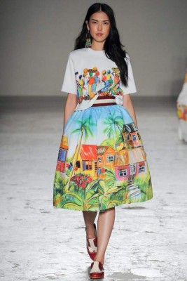 Faldas vaporosas con estampados íconos de europa