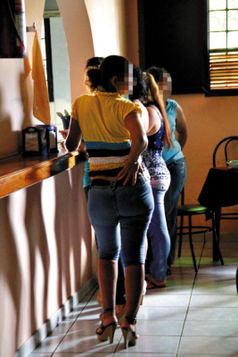 Hondureñas vilmente engañadas