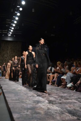 lirio dedica colección a Óscar de la Renta &nbsp;&nbsp;