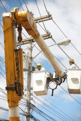 Piden a la comisión aplicar en la ENEE el plan de rescate negociado con FMI