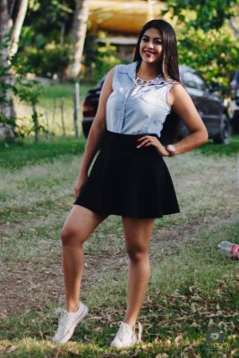 Leticia Casco, la hermosa presentadora danlidense que cautiva con su talento