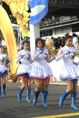 FOTOS: Los cuadros de palillonas que brillaron este 15 de septiembre