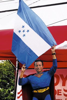 Baile y mojigangas se robaron el show en fiestas de Independencia