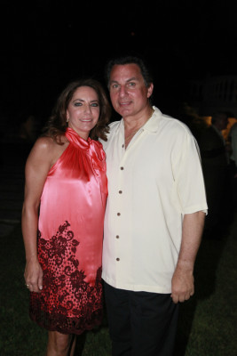 Mucha dicha a los novios