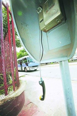 Un teléfono público por cada 35,204 personas funciona en Honduras
