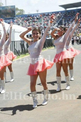 Honduras: Las palillonas más bellas de los desfiles patrios 2016