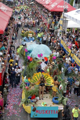 La Ceiba vive su propia fiesta en el Gran Carnaval de Amor y Amistad