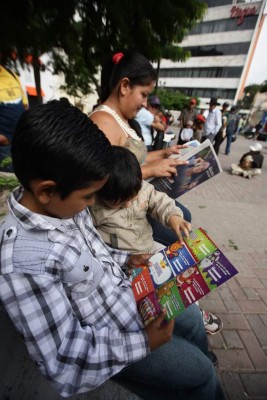 Tarjetas navideñas conquistaron a los lectores