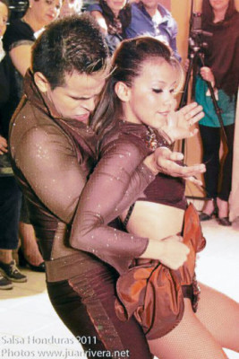 Tonifique su cuerpo al ritmo de salsa