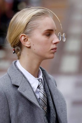 Los extravagantes modelos del desfile de moda otoño-invierno 2019 en Paris