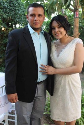 Romántica alianza civil entre David y Ana Ruth