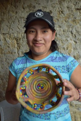 Las Lencas tejen con tradición y cultura