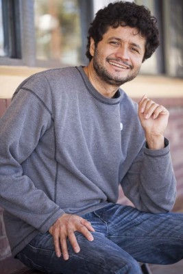 Nahúm Flores: de los objetos a la piel de la memoria