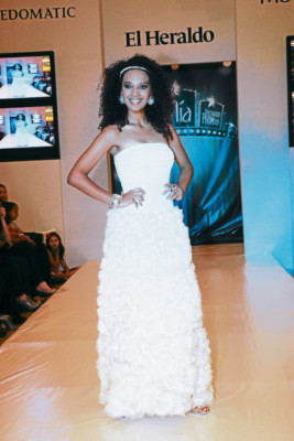 Este viernes disfrute del Mía Debutante Runway 2012
