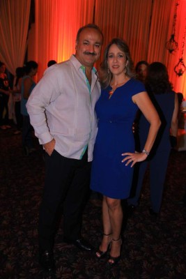 Ruth Marie de Sabillón llegó a las cinco décadas entre abrazos y sorpresas