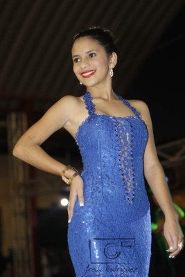 Sabanagrande presume sus bellas mujeres en feria tradicional