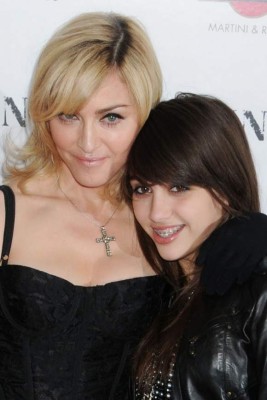 La hija de Madonna deslumbra con sus curvas