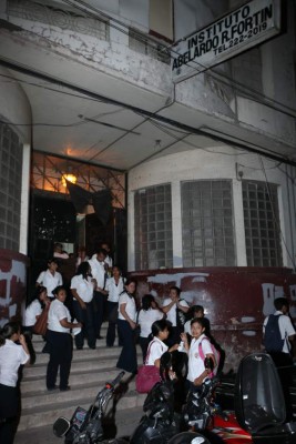 Crean bachillerato acelerado para la jornada nocturna