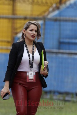 FOTOS: Las hermosas chicas que engalanan la jornada 5, la del clásico Olimpia vs Motagua