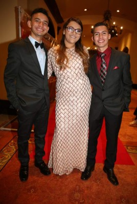 Celebran la primera promoción de la Interamerican School