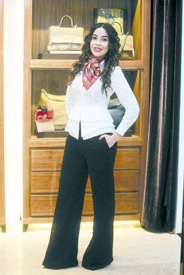 Una propuesta de moda elegante y sofisticada