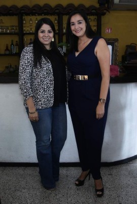 Festejan que un nuevo angelito está por nacer