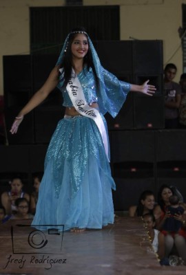 Sabanagrande presume sus bellas mujeres en feria tradicional