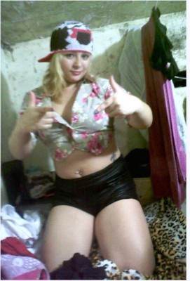 Presas difunden en Facebook sexis selfies desde su celda&nbsp;&nbsp;