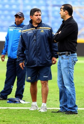 José Treviño con el corazón dividido: 'La final la veo pareja'