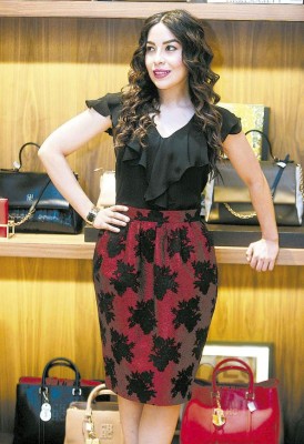 Una propuesta de moda elegante y sofisticada