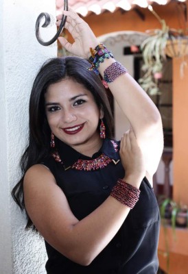 Piezas creativas tejidas con mostacilla