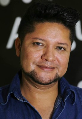 Dosis de color para unos labios sensuales y ojos de impacto