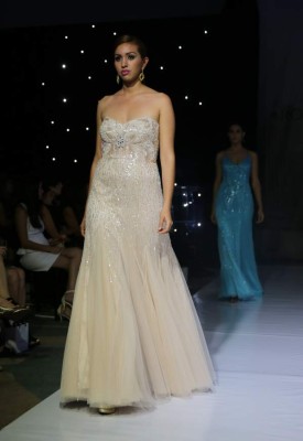 Una pasarela impregnada de elegancia y feminidad