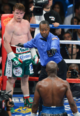 La paliza que Mayweather le dio al 'Canelo' Álvarez