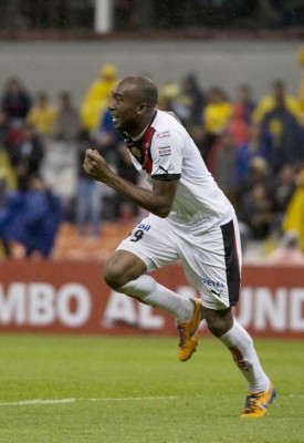 Mario debutó en Ecuador