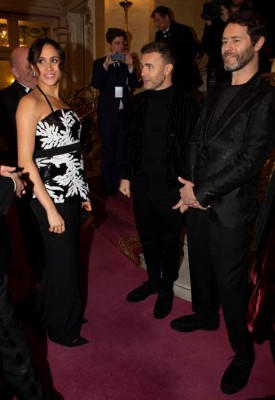 Meghan Markle deja ver su avanzado estado de embarazo