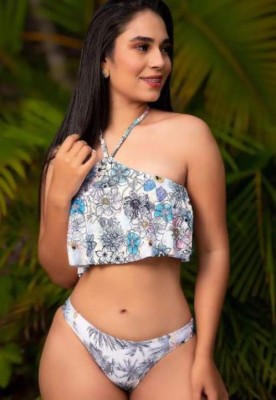 ¿Son pareja? Hermosa presentadora hondureña y delantero de Jamaica coquetean   