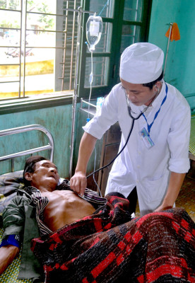 Un padre y un hijo salen de la jungla tras 40 años