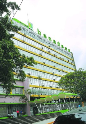 Decreto Ejecutivo ordena intervenir a Banadesa