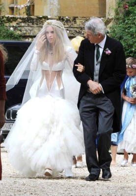 Famosas que definitivamente no acertaron con sus vestidos de novia