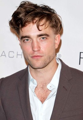 El extraño corte de cabello de Robert Pattinson