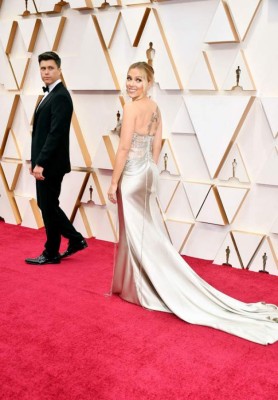 FOTOS: El sensual vestido de Scarlett Johansson que marcó sus curvas en los Oscar 2020