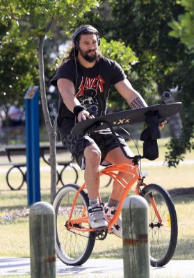 Jason Momoa, el guapo intérprete de Khal Drogo en la serie Games of Thrones