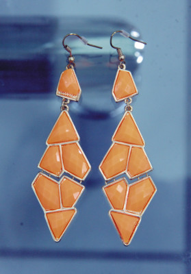 Figuras geométricas inundan el mundo de la orfebrería