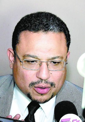 Comisión analizará listado de 1,400 policías