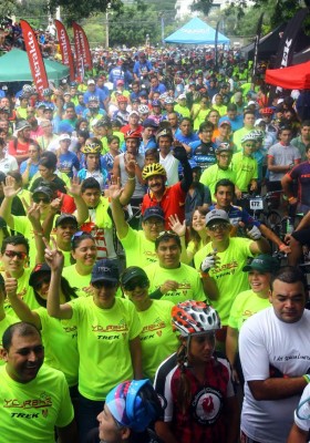 Monumental fiesta ciclística en Honduras