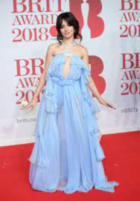 ¿Quién es el más alto y el más bajo? Conoce la estatura de los famosos