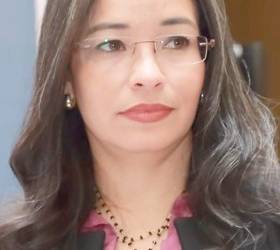 Gabriela Castellanos/ Abogada