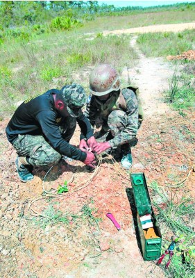 Honduras: Así destruyen las 'narcopistas'