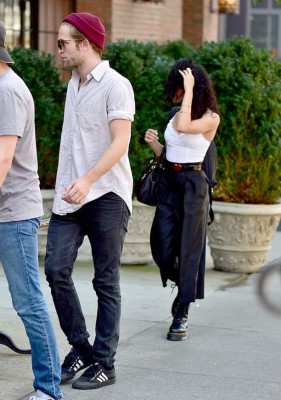 ¿Quién es la nueva novia de Robert Pattinson?